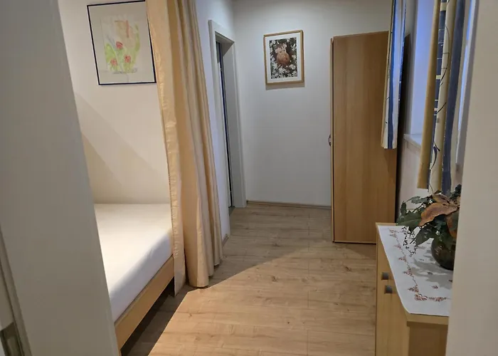 Schlossblick * Ramingstein